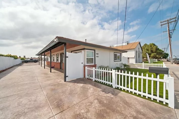 Property Photo:  458 L Street 458-460  CA 91911 