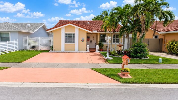 Property Photo:  2421 SW 142nd Pl  FL 33175 