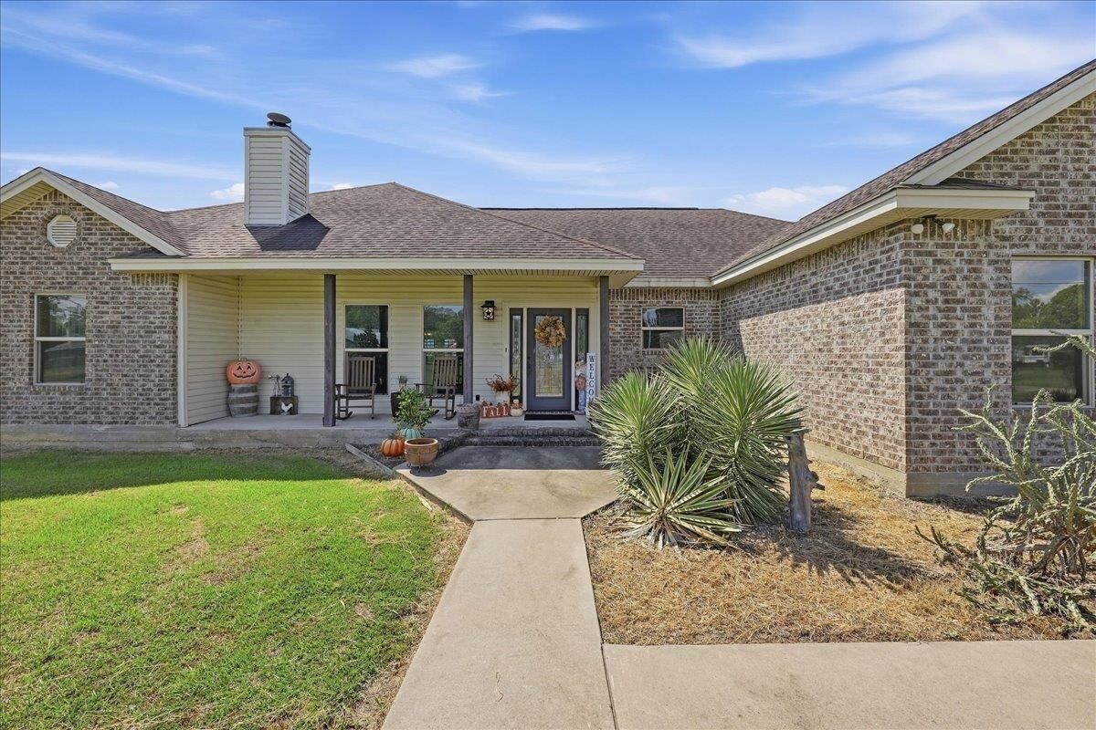 Property Photo: 14020 W 1004 TX 77612-6654
