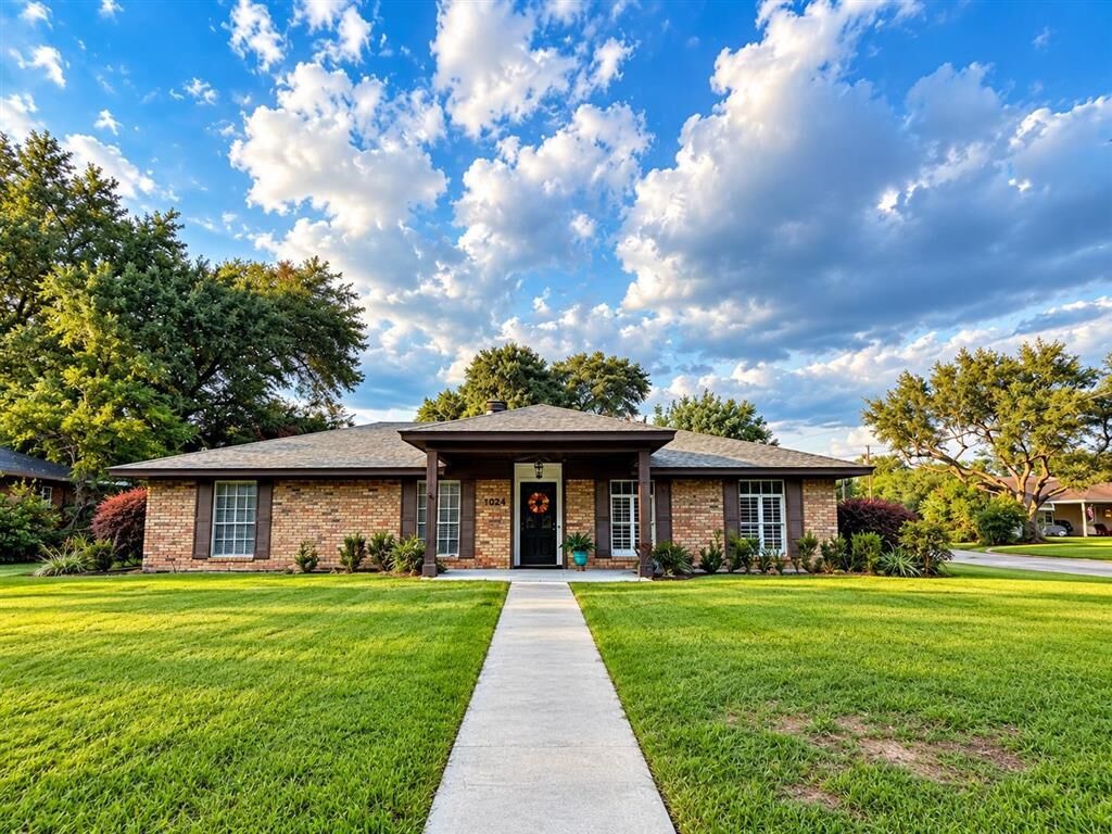 Property Photo: 1024 Cormack Street LA 70663