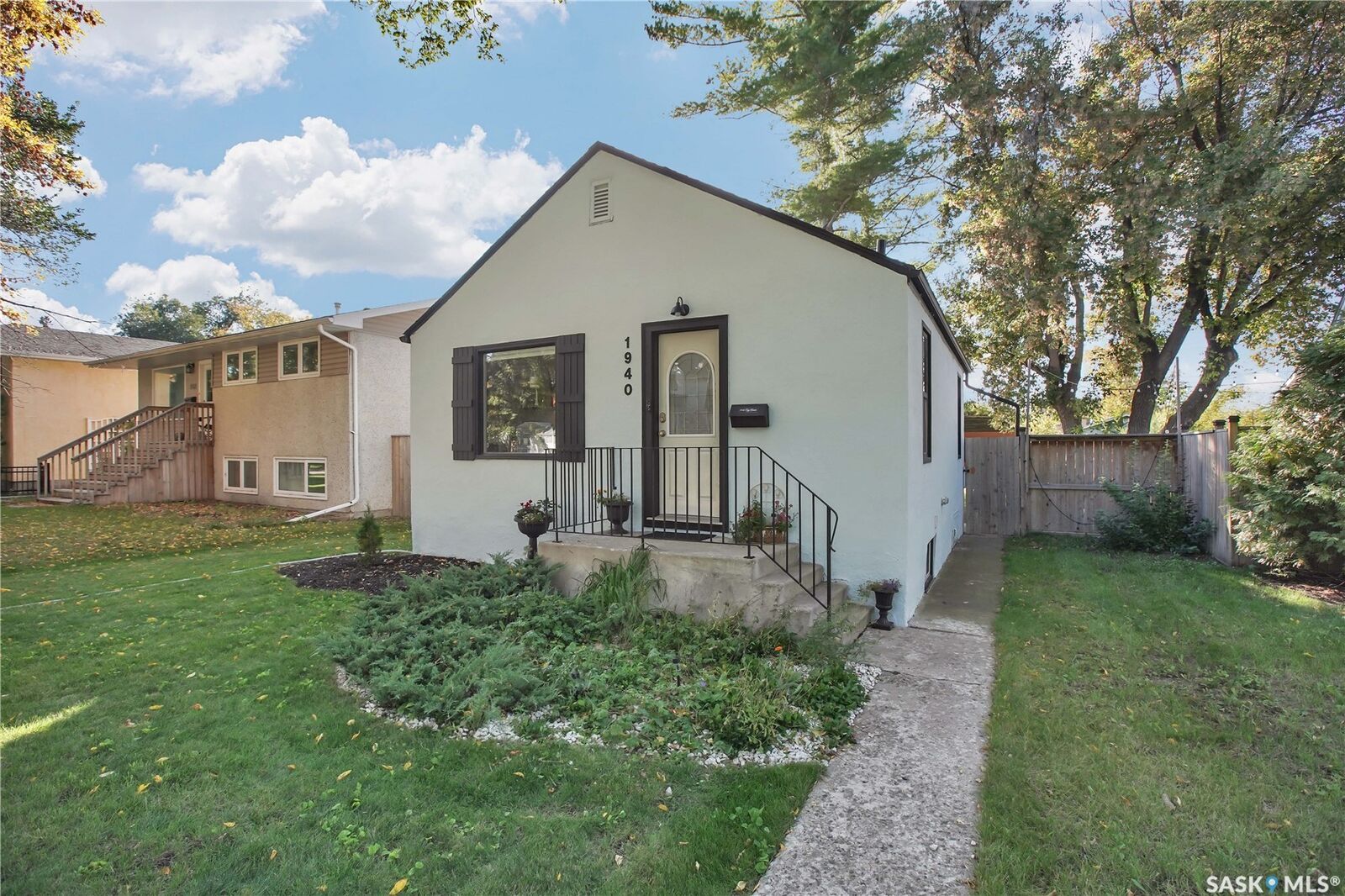 Property Photo:  1940 Coy Avenue  SK S7M 0J1 