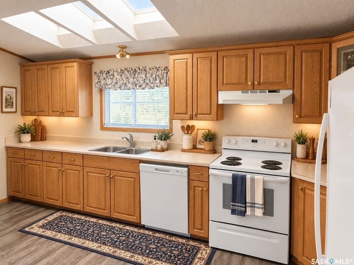 Property Photo:  518 March Avenue E  SK S0A 2A0 