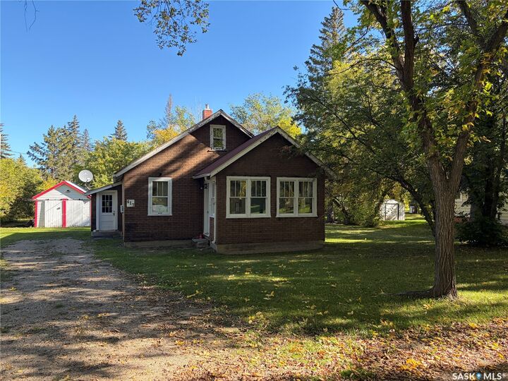 Property Photo:  417 3rd Avenue  SK S0A 3S0 