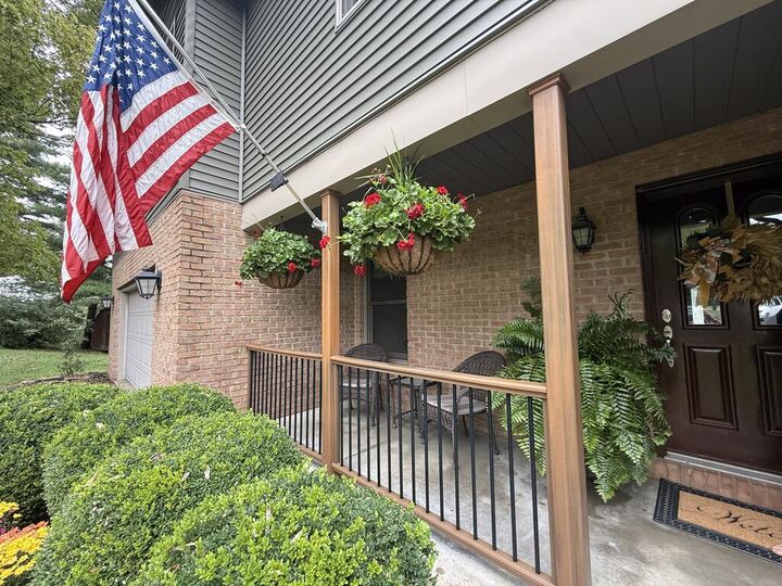 Property Photo:  156 Woodland Way  OH 45601 