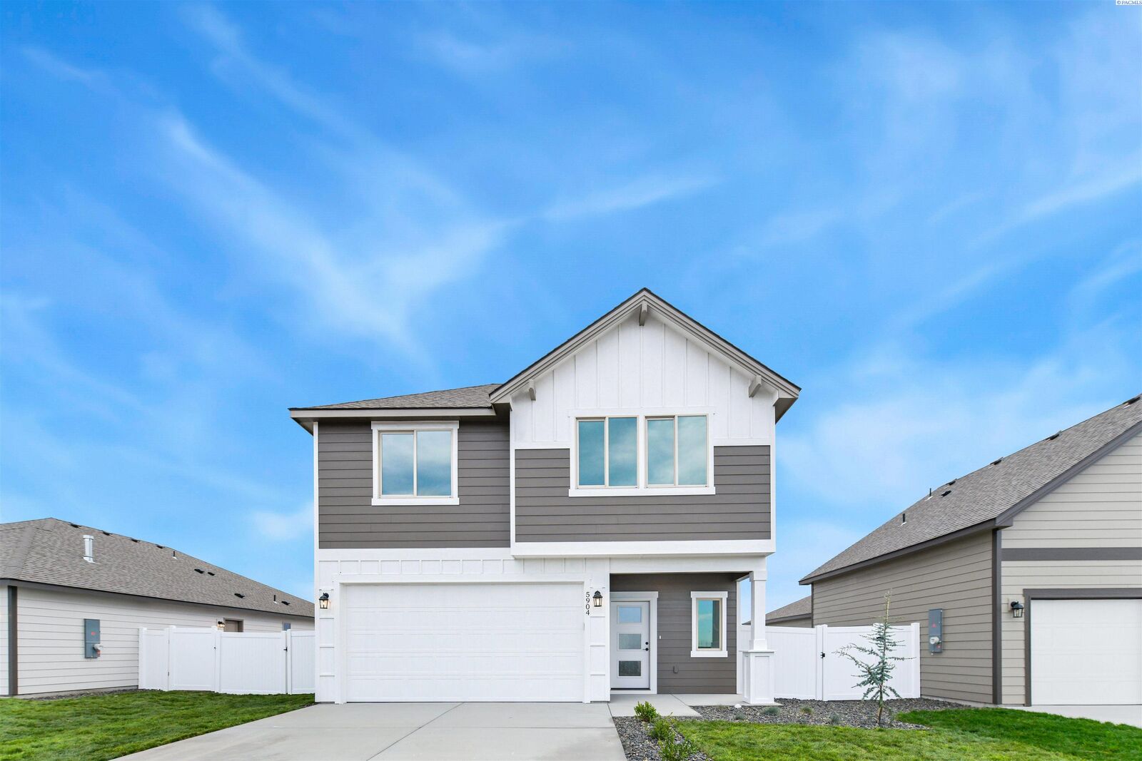Property Photo: 5904 Redtail Dr WA 99301
