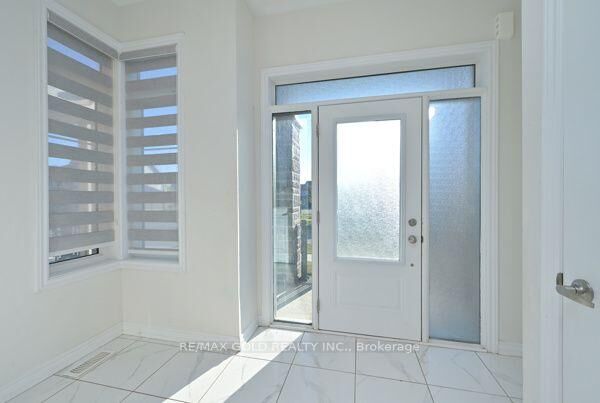 Property Photo: 82 Nottingham Road ON L9J 0L3