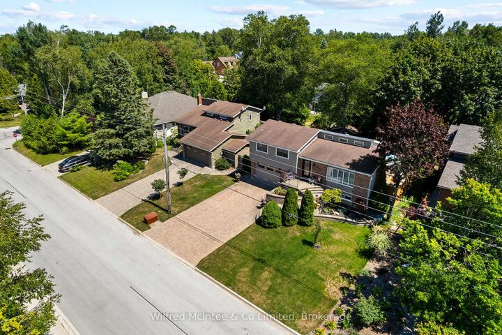 Photo de la propriété:  298 Albert Street S  ON N0H 2L0 