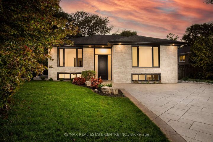 Photo de la propriété: 446 Willis Drive ON L6L 4V5