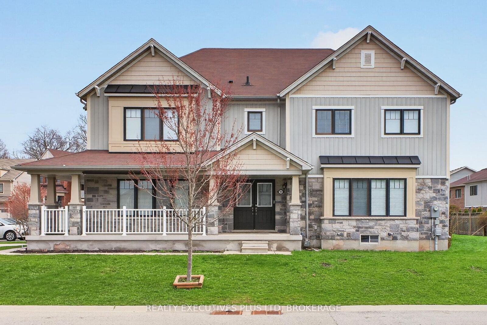 Property Photo:  7829 Buckeye Crescent  ON L2H 0P1 