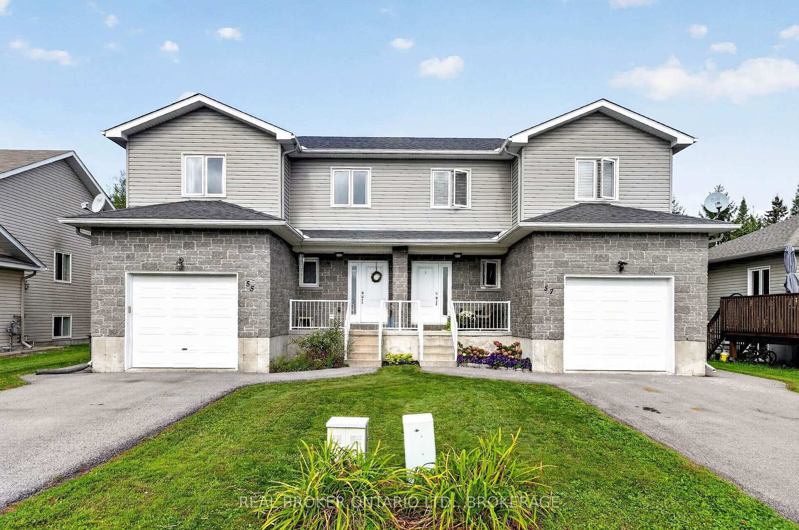 Property Photo: 55 Abagail Crescent ON K0C 1P0