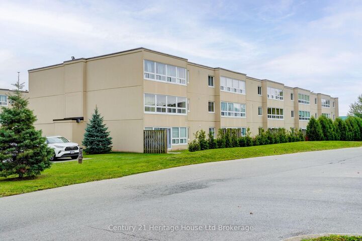 Property Photo:  1445 Huron Street 205  ON N5V 2E6 