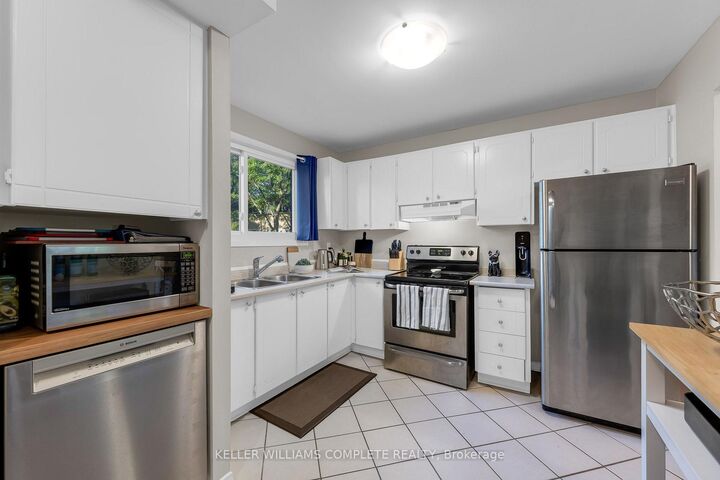 Property Photo:  1420 Garth Street 2  ON L9B 1R6 