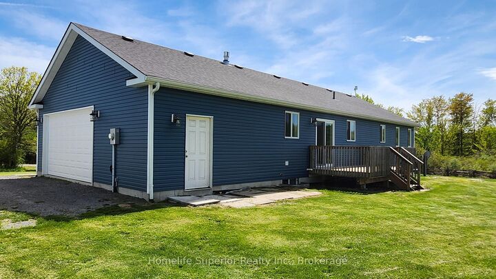 Property Photo: 307 Tracey Road ON K0K 2Y0