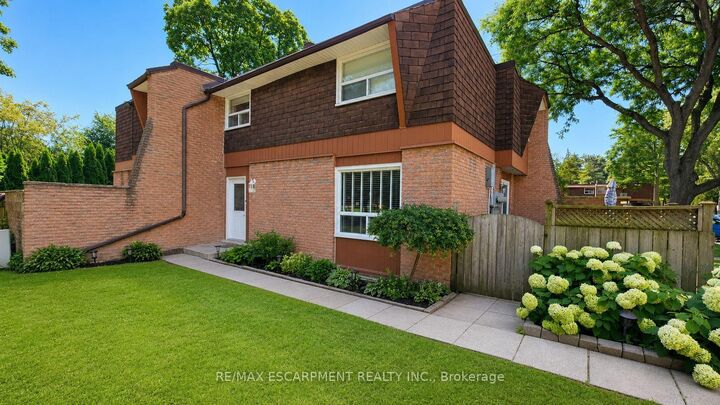 Property Photo:  661 Francis Road 4  ON L7T 3X6 