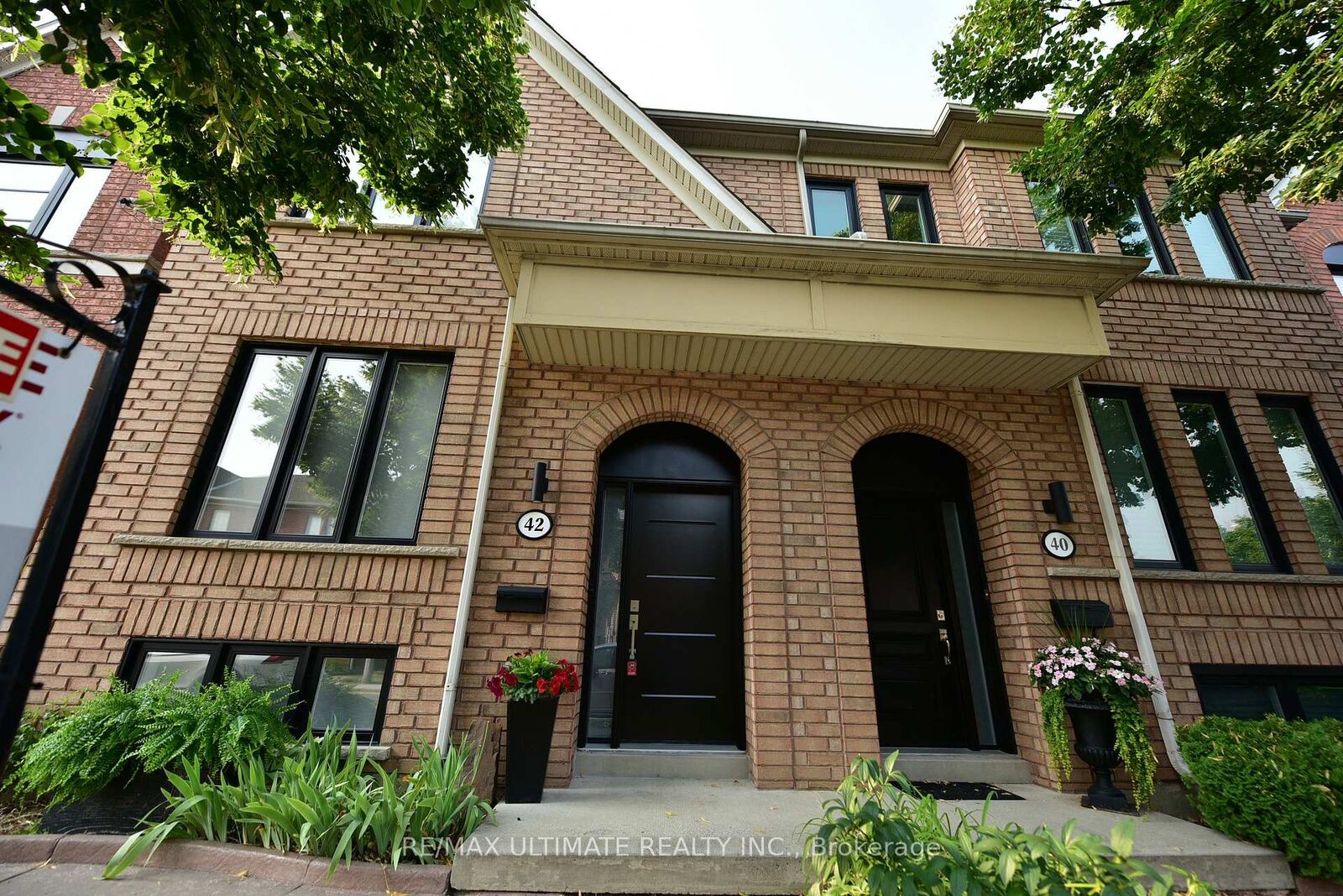 Property Photo:  42 Viella Street  ON M6N 5C8 