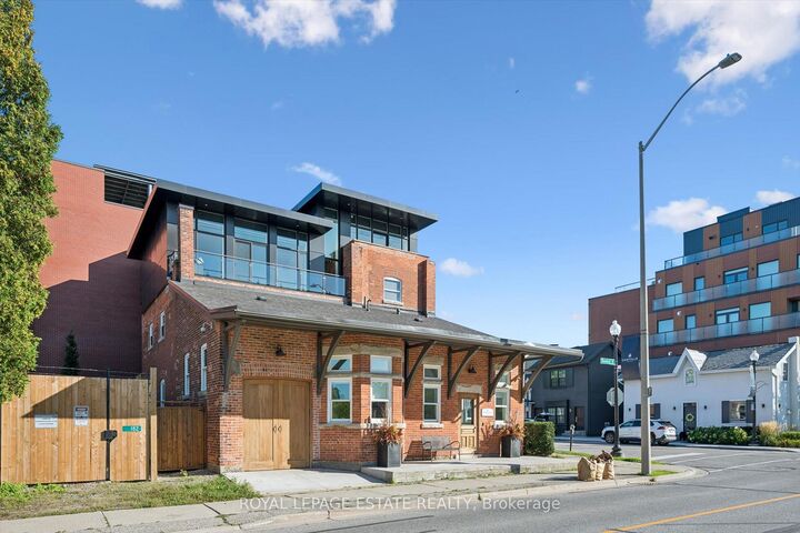 Property Photo:  139 Thomas Street 5  ON L6J 3A9 