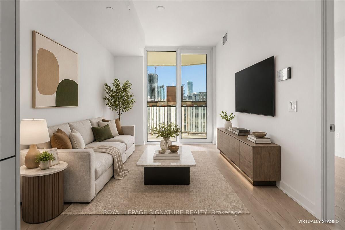 Property Photo:  1 Fairview Road E 905  ON L5A 0B4 