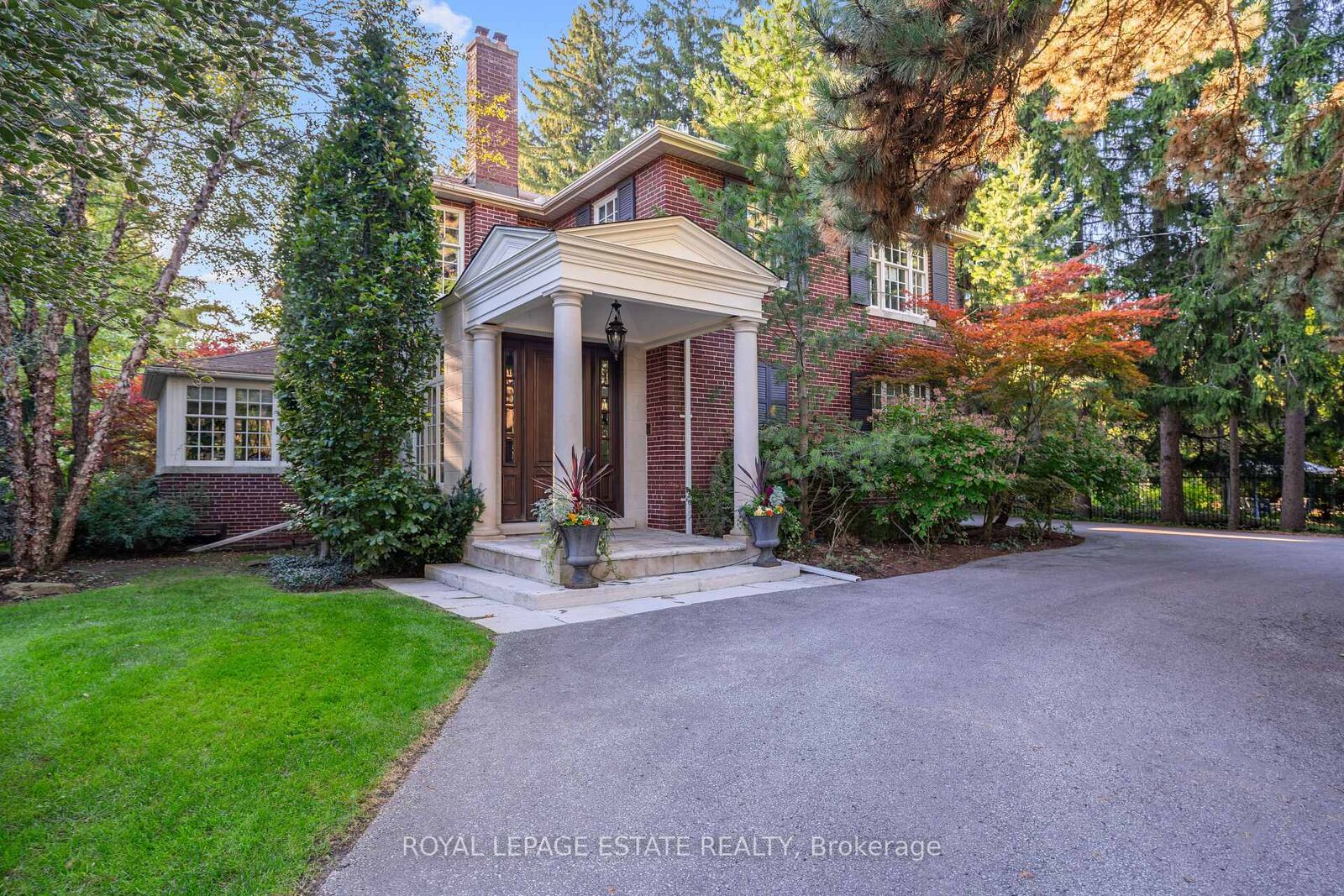 Property Photo: 22 Hill Crescent ON M1M 1H9