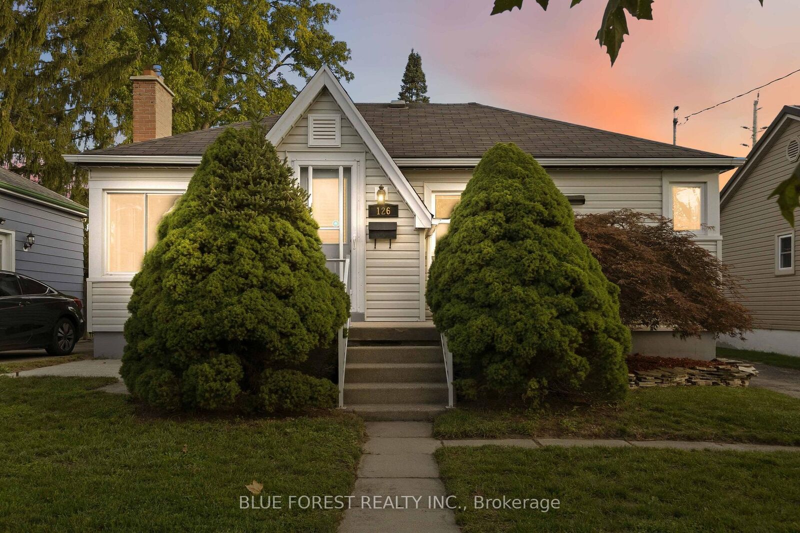 Property Photo:  126 Alexandra Street  ON N6C 2B2 