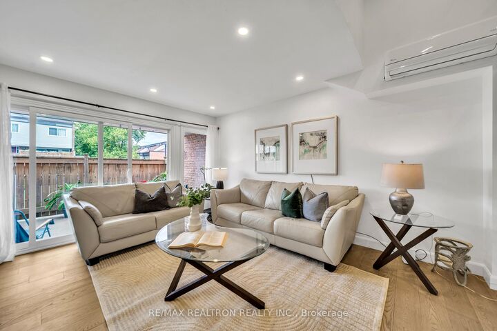Property Photo:  297 Milestone Crescent  ON L4G 3M2 