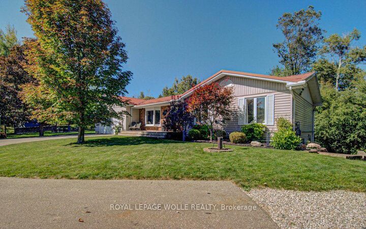 Photo de la propriété: 108 Lake Road ON N3C 2V4
