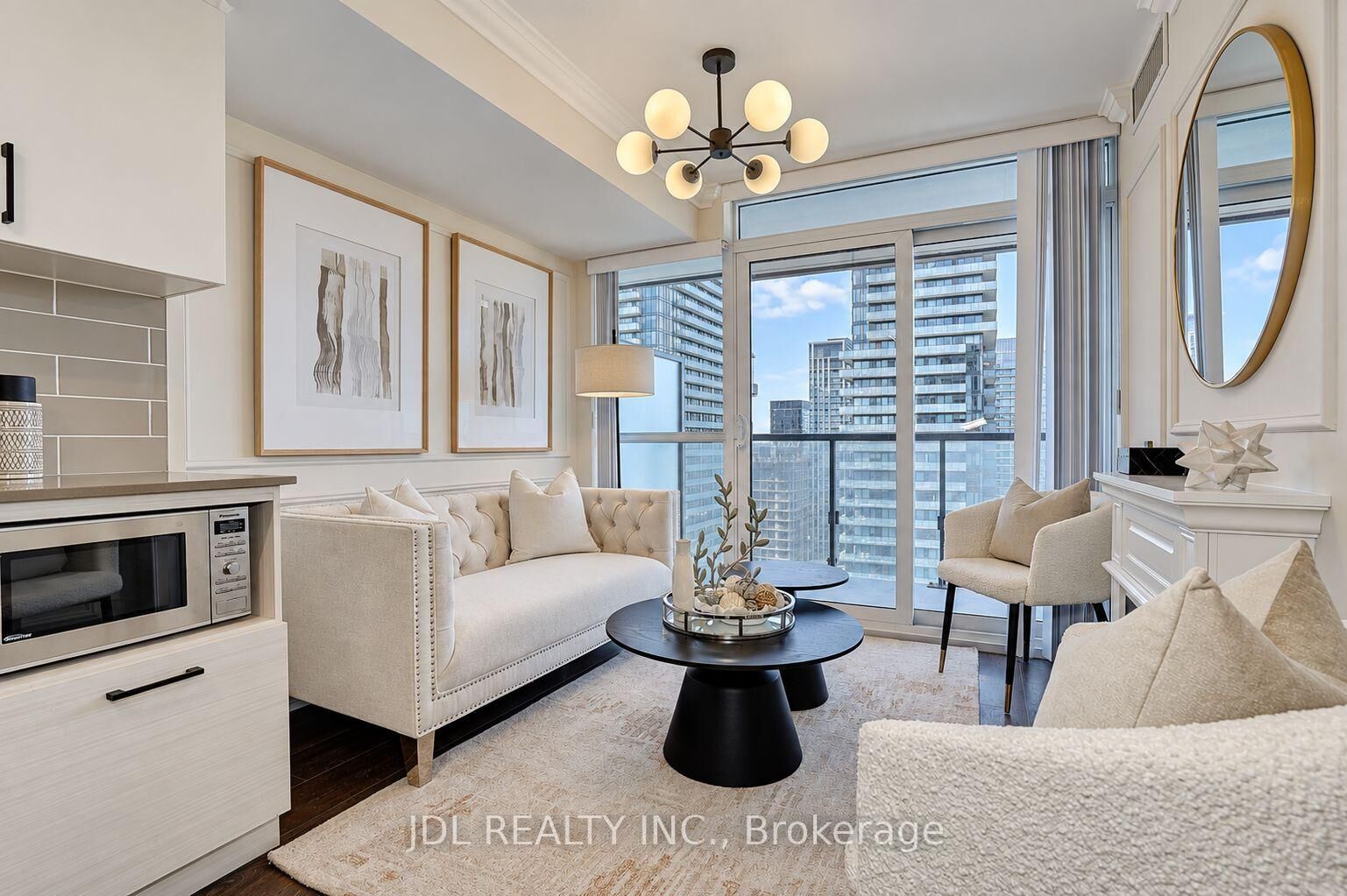 Property Photo: 125 Redpath Avenue 2801 ON M4S 0B5