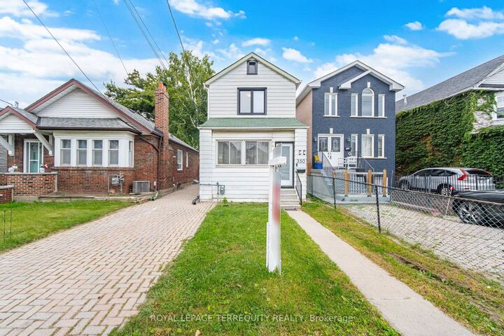 Property Photo:  350 Lumsden Avenue  ON M4C 2L3 