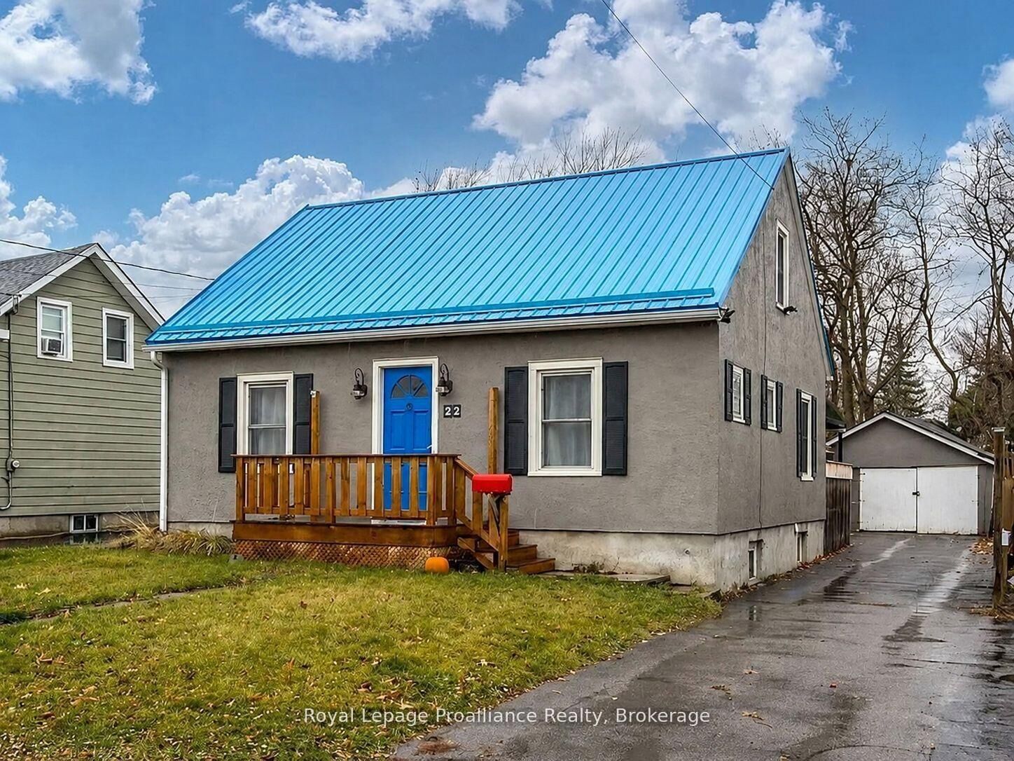 Photo de la propriété:  22 Parker Street  ON K8P 1C8 