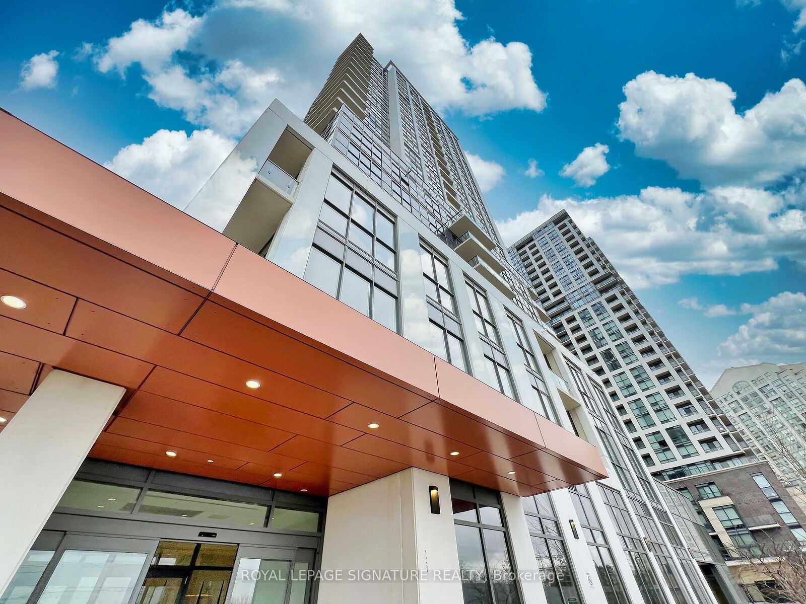 Property Photo:  50 Thomas Riley Road 817  ON M9B 0C5 
