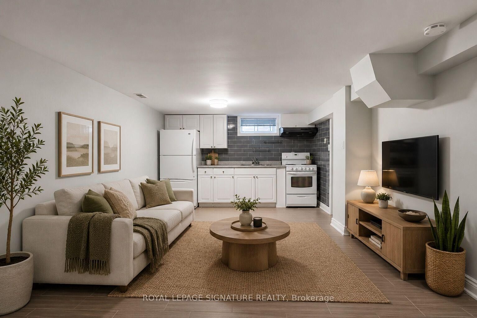 Property Photo:  112 Foch Avenue Lower  ON M8W 3Y1 