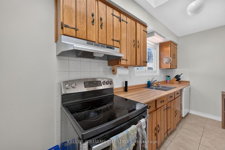 Property Photo: 1838 Culver Drive 1838 ON N5V 3K6