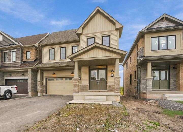 Property Photo: 166 Aviron Crescent ON L3B 0M5