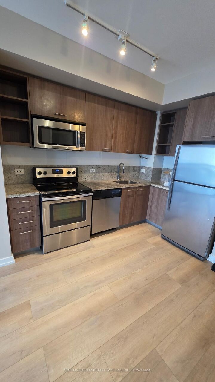 Property Photo:  70 Distillery Lane 907  ON M5A 0E3 
