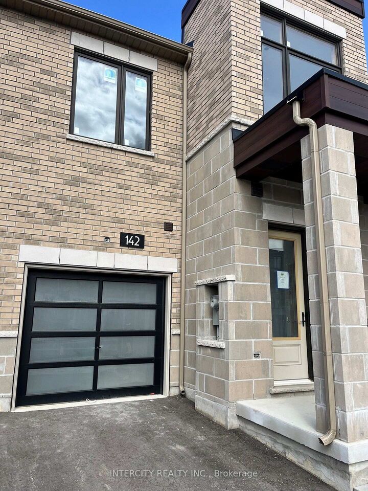 Property Photo:  142 Mumbai Drive (Block 268 Unit 5)  ON L3S 3K5 