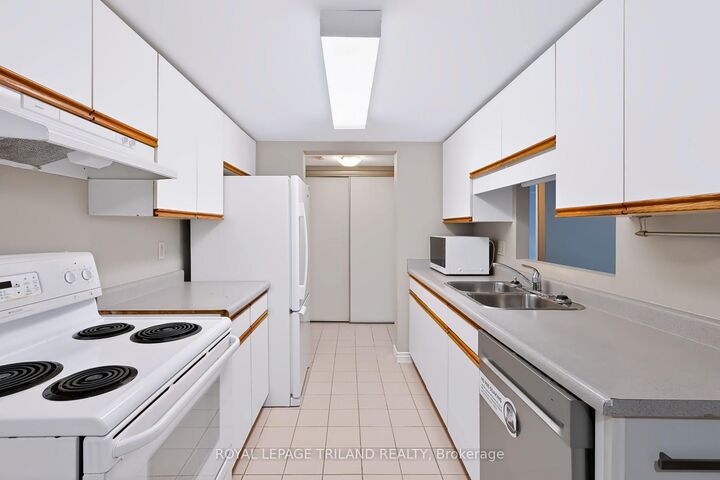 Property Photo:  1510 Richmond Street 307  ON N6G 4V2 