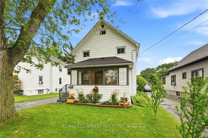 Property Photo:  458 Davis Street  ON L0R 2A0 