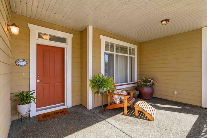 Property Photo:  2409 Poplar Dr  BC V9Z 0Y5 