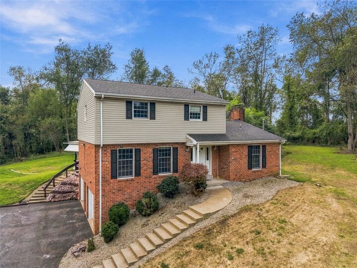 Property Photo:  160 Hazlett Ln  PA 15301 
