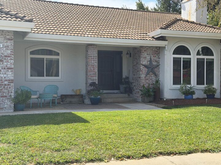 Property Photo:  316 Village Circle  CA 95694 