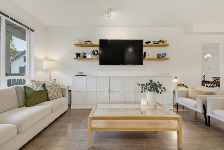 Property Photo: 30930 Westridge Place 140 BC V2T 0H6