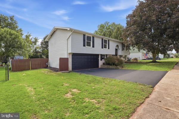 Property Photo:  216 Maplewood Drive  PA 17315 