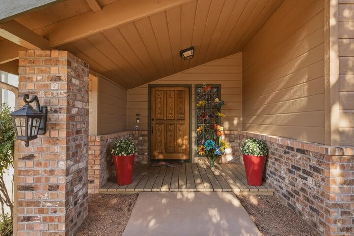 Property Photo:  1002 N Hillcrest Drive  AZ 85541 