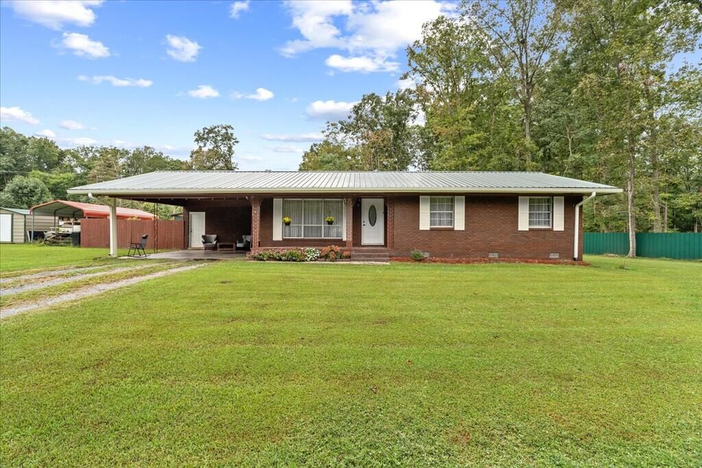Property Photo: 740 North Dr GA 30721