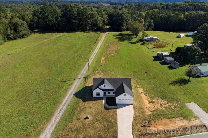Property Photo: 5866 Old Mocksville Road NC 28144
