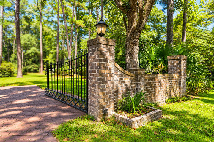 Property Photo:  104 Willis Lane  SC 29483 