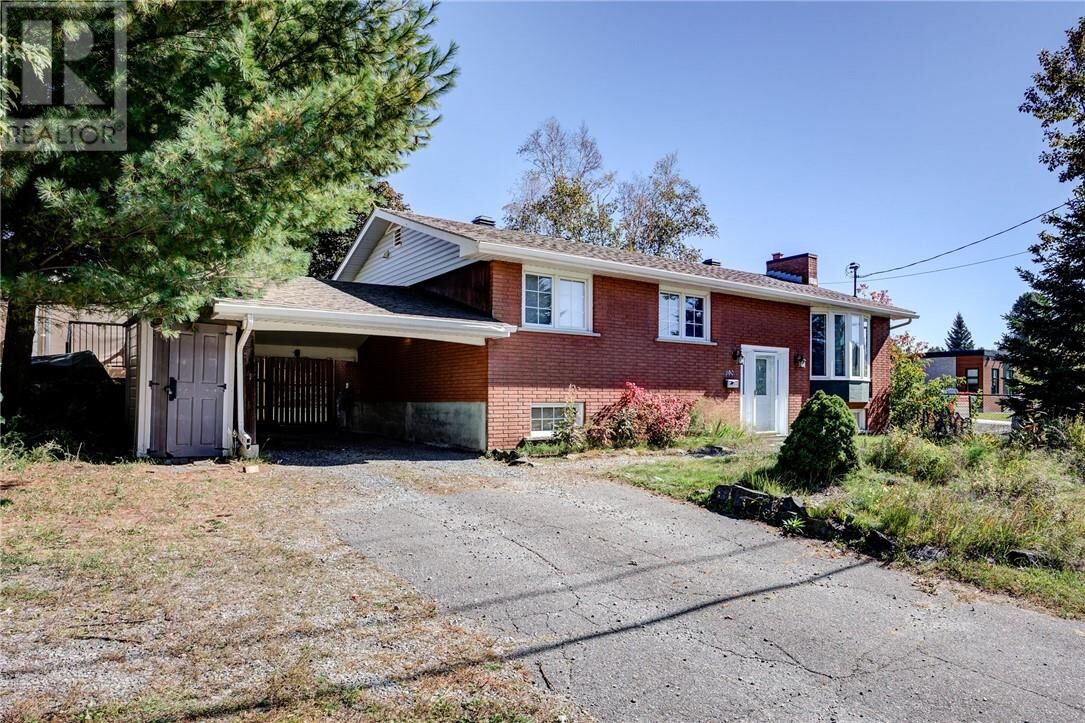 Property Photo:  890 Auger Avenue  ON P3A 4A6 