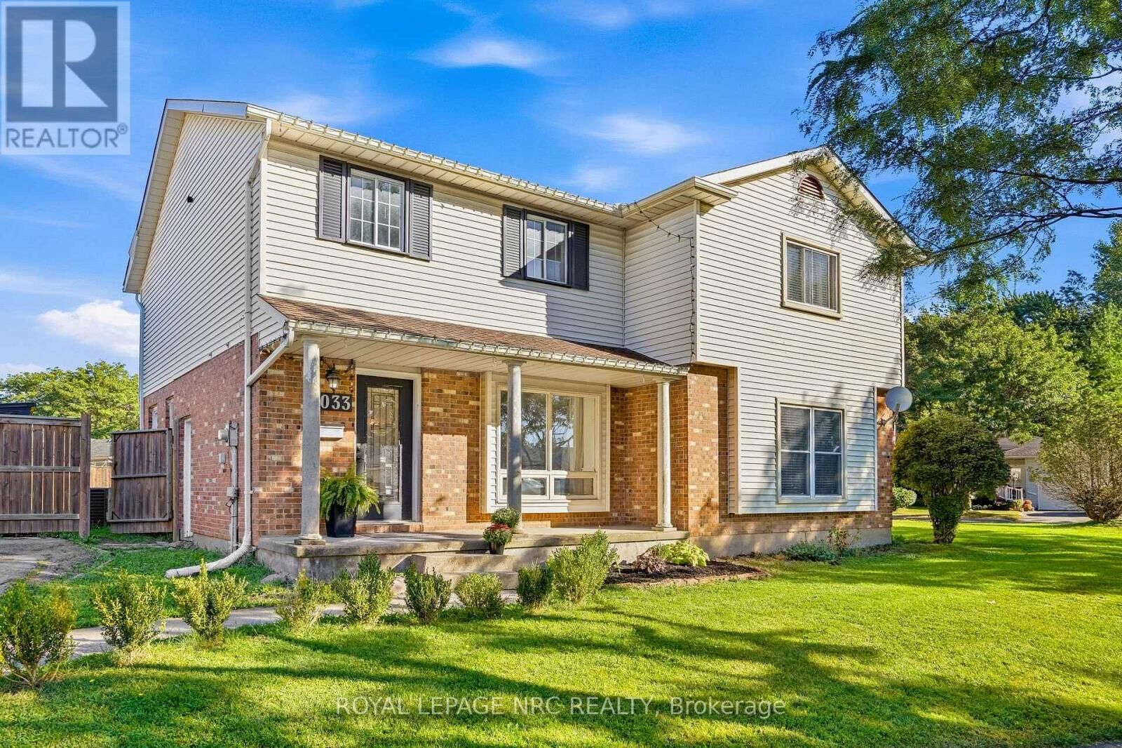 Property Photo:  6033 Wildrose Crescent  ON L2G 7T2 