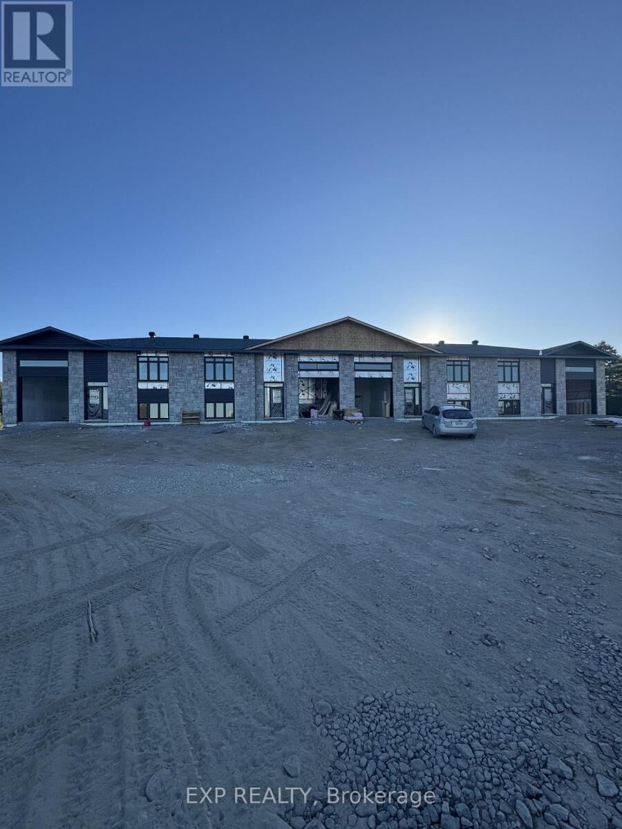Property Photo:  1643 Goshen Road Unit C  ON K7V 3Z4 