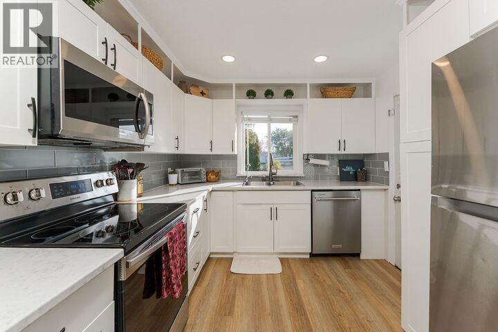 Property Photo: 838 Douglas Street BC V2M 2M7