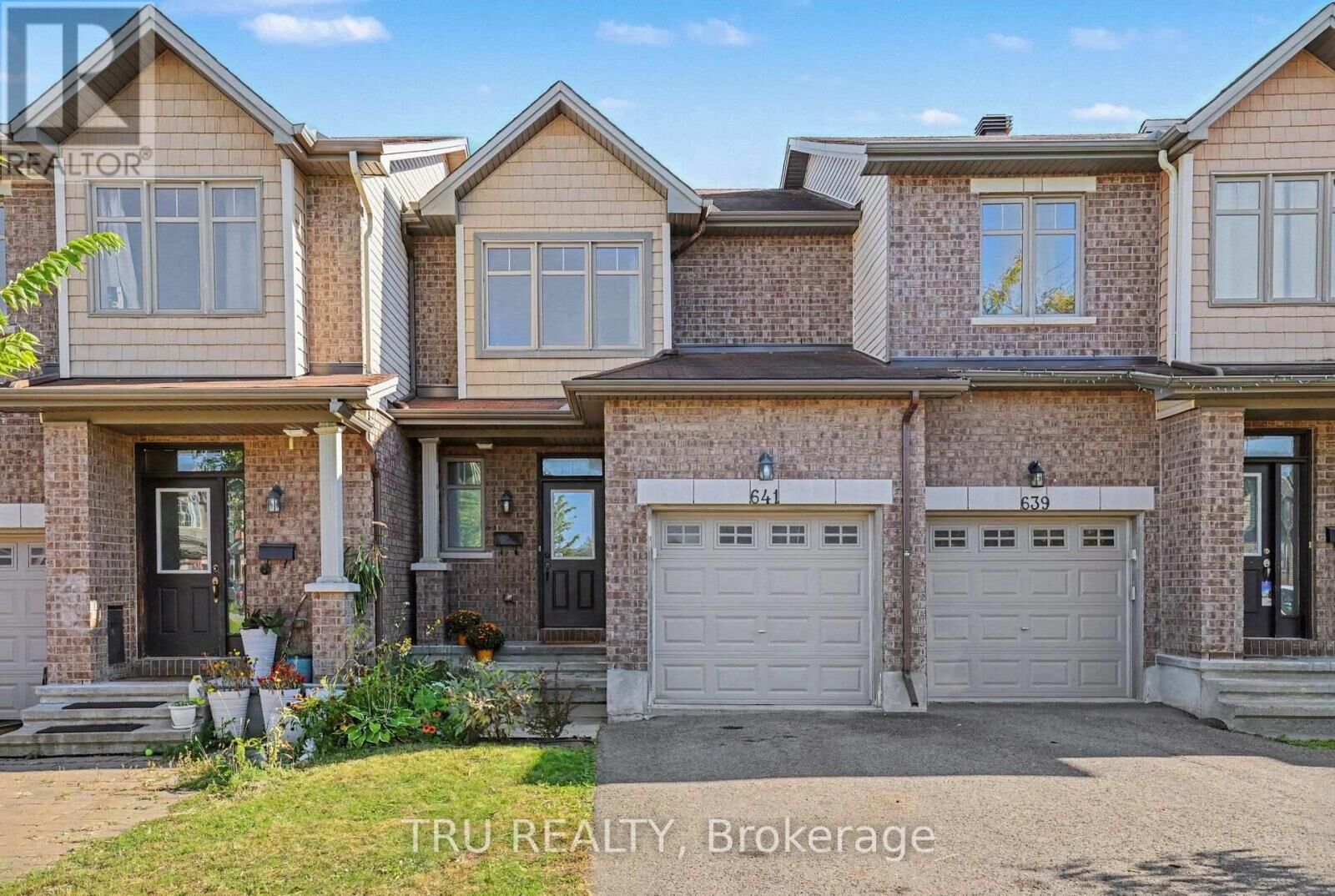 Property Photo: 641 Sunburst Street ON K1T 0L1